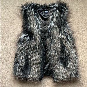 H&M faux fur vest